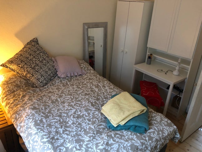 Excellent storage, garden and location  Main Photo