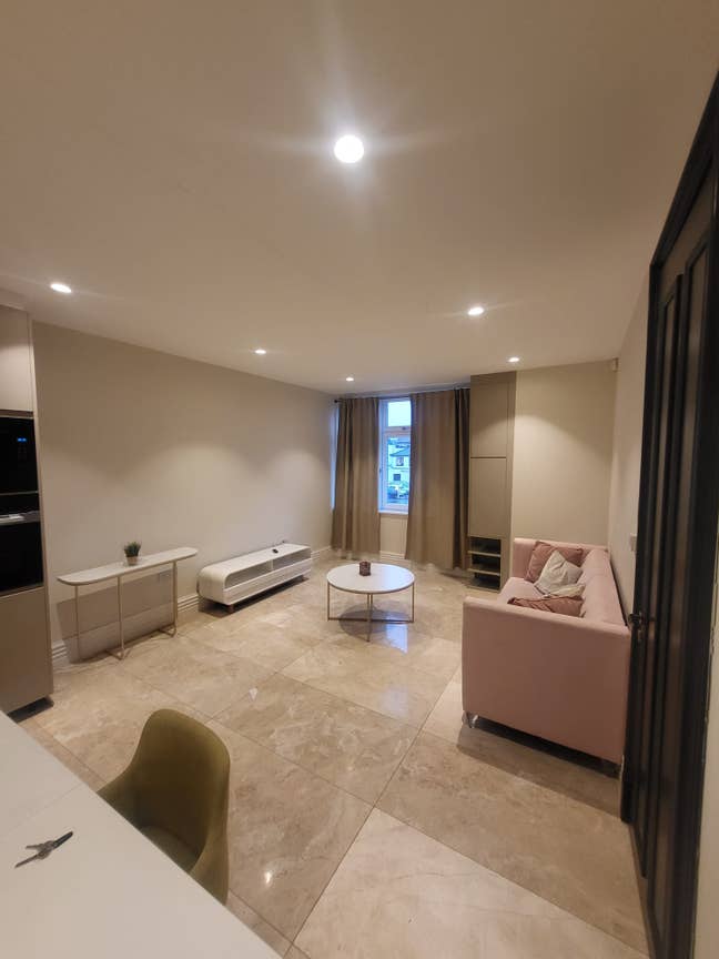 2-bed flat available in NW4 Main Photo