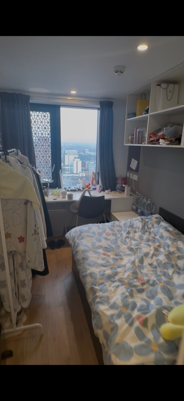 High-Floor En-suite (28th floor) in Artisan Height Main Photo