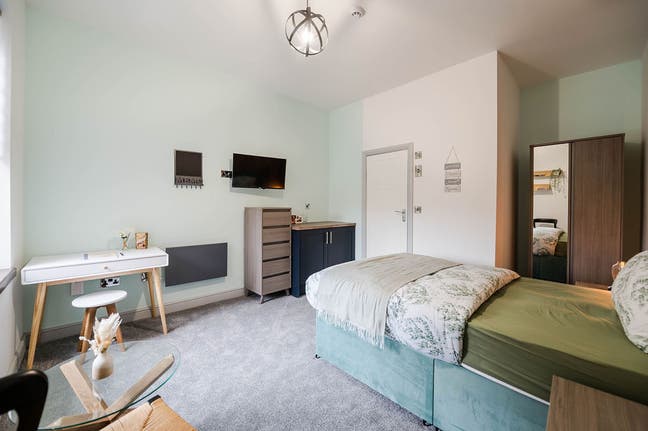 Contemporary En-suite room in popular location Main Photo