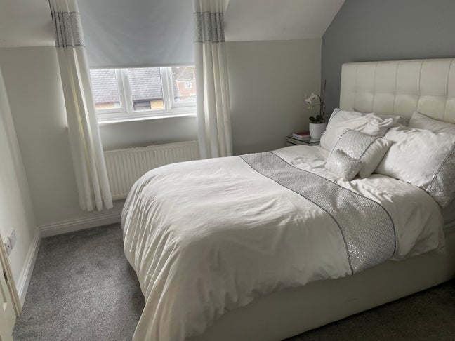 Double en-suite near BV and Bicester Town Centre Main Photo