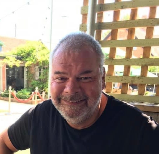 Professional seeking creative living space Main Photo