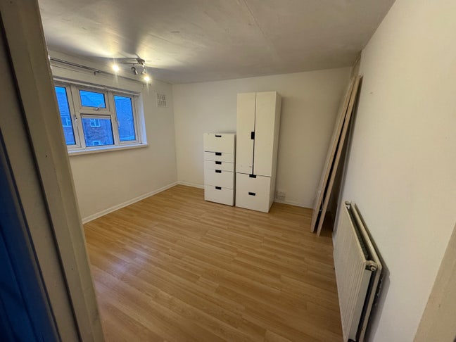 Double Room to Rent Main Photo