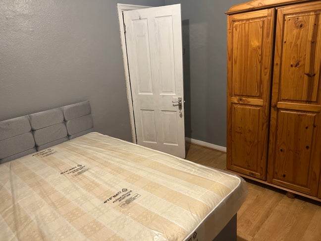 1 Bedroom Available in South East  Main Photo