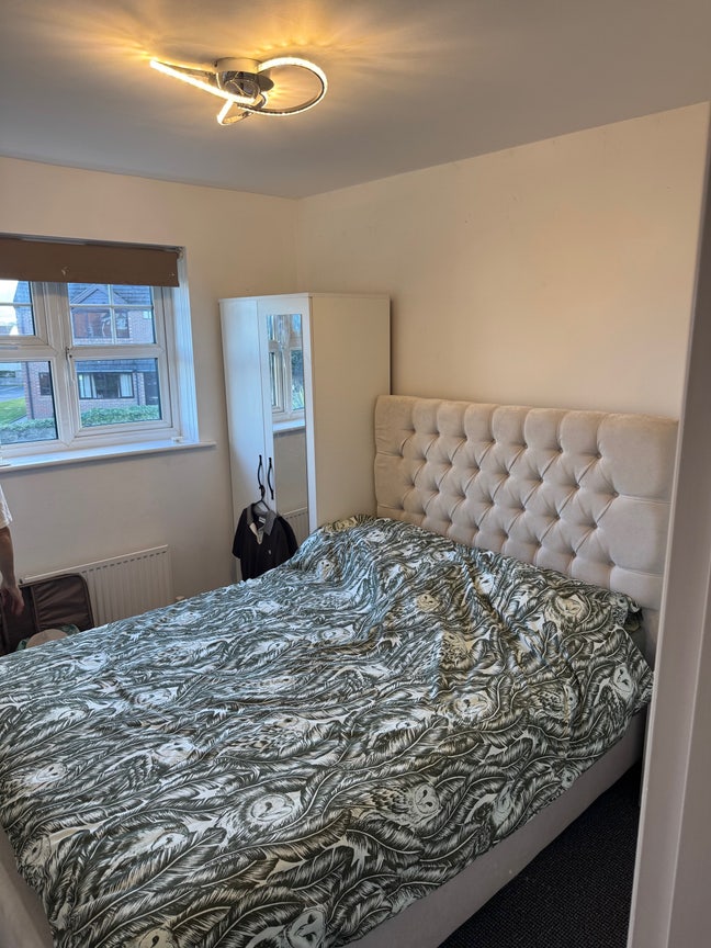 Double Room in Pudsey Main Photo