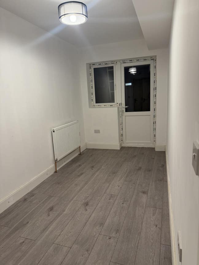 Brand New Double En-Suite Room – Hounslow Main Photo