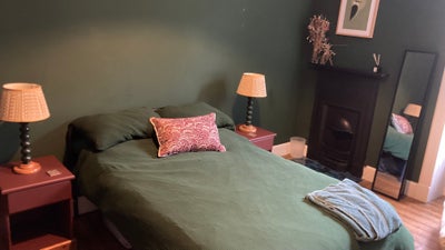 Spacious double room of Leith Walk (short term) Main Photo