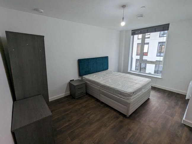 Ensuite room available in Digbeth Main Photo