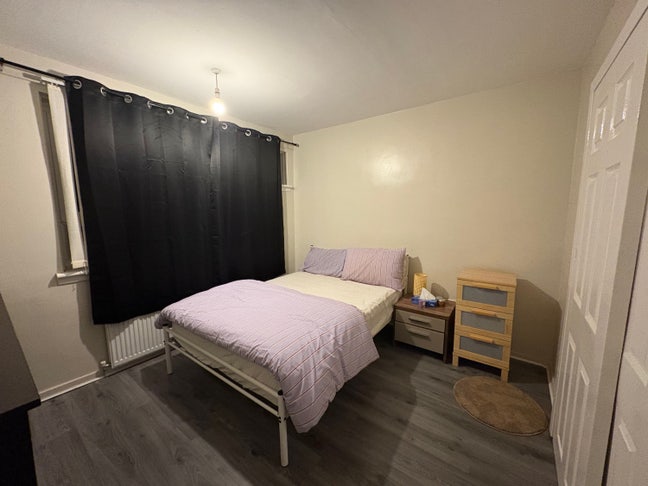 Fully furnished  room available in shared flat Main Photo