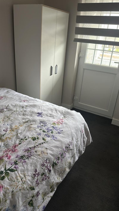 •	Furnished Room for Rent Main Photo