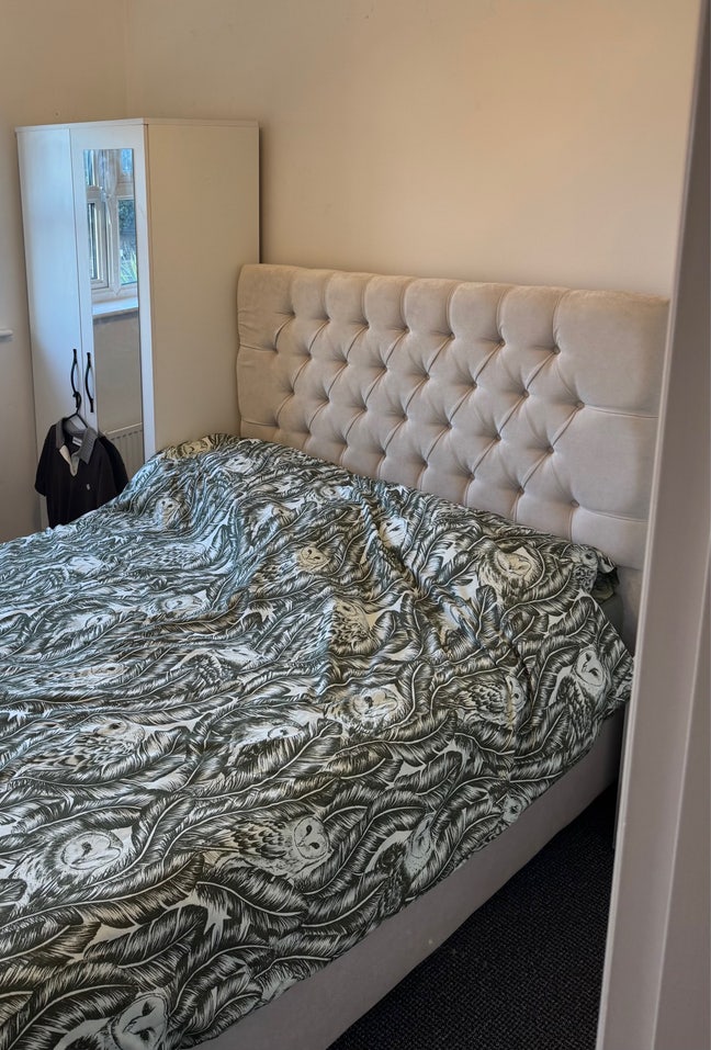 Double Room in Pudsey Main Photo