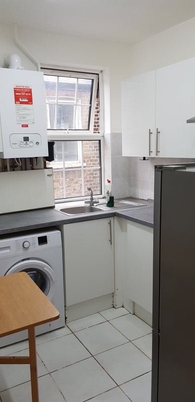 Cozy double room near N13  Main Photo