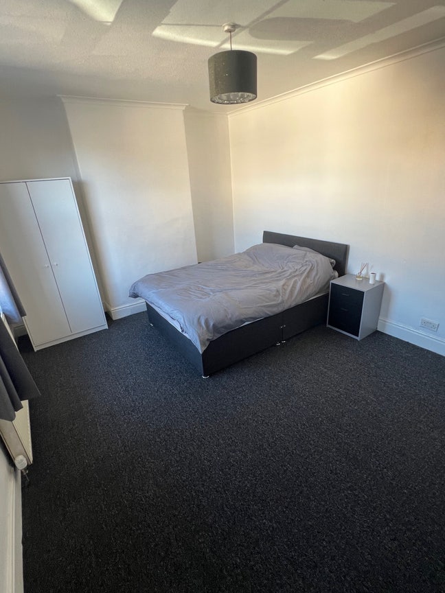 ROOMS TO LET  Main Photo