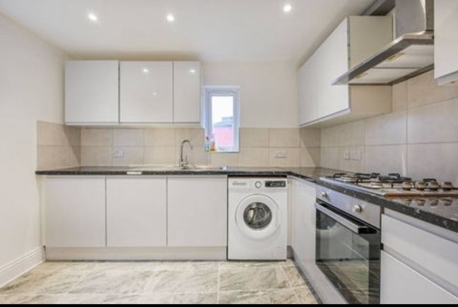 Ensuit N22 Main Photo