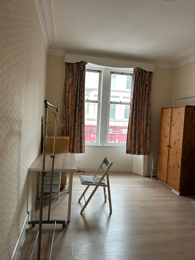 Huge 2-Bedroom Apartment - Incredible Location! Main Photo