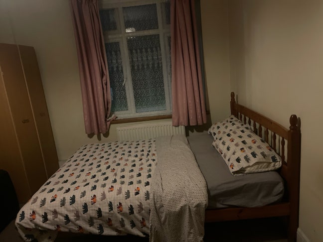 Double room close to shops and transport  Main Photo