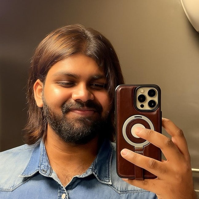 I am a professional male aged 24. I am lookin... Main Photo