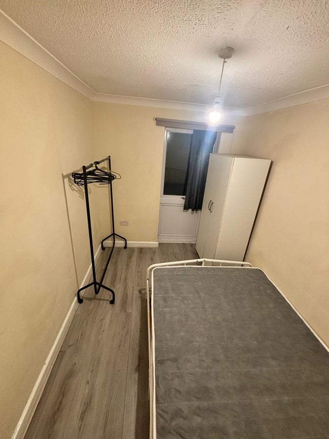 Single room to rent  Main Photo