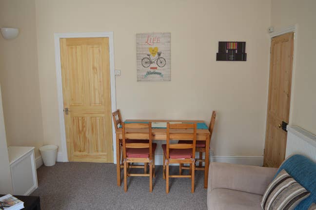 Just redecorated, great double room Main Photo