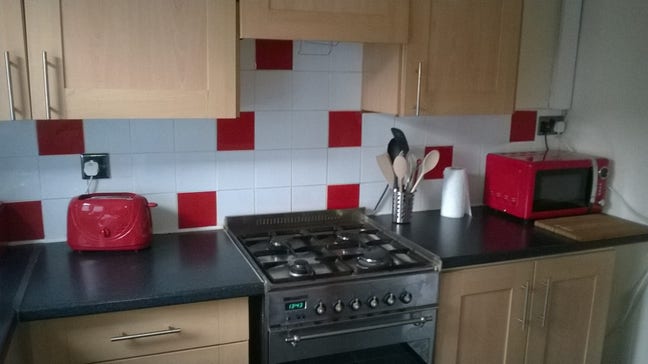 Spacious double room, parking & quiet location Main Photo