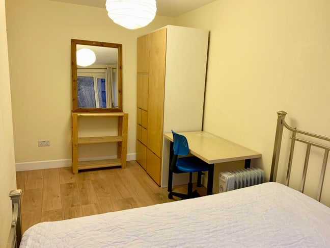  Cleavers  Avenue  MK14 Main Photo