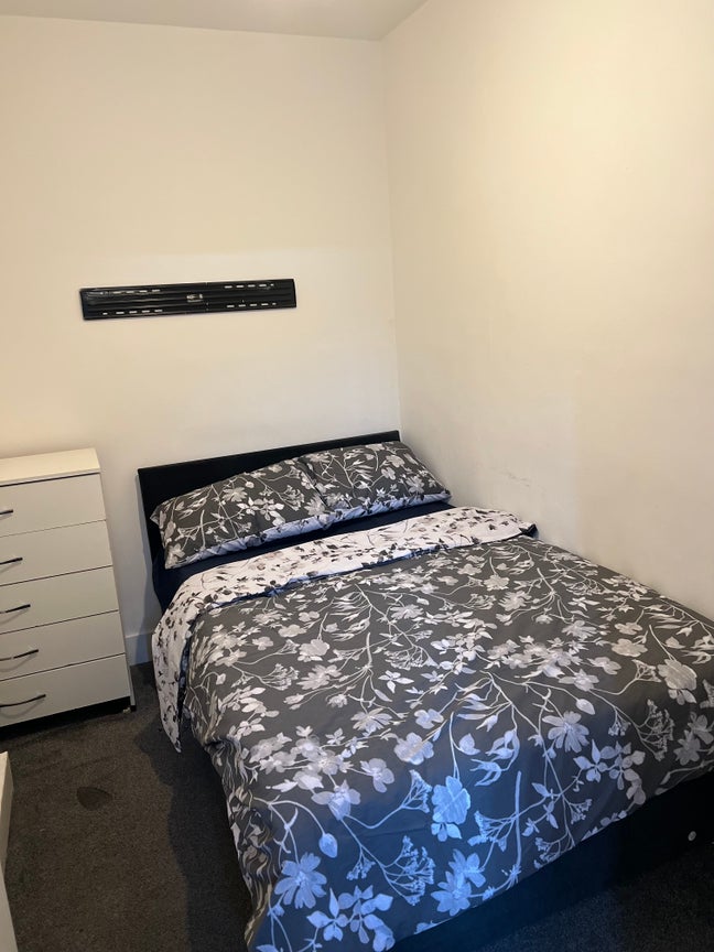 Room to rent Main Photo