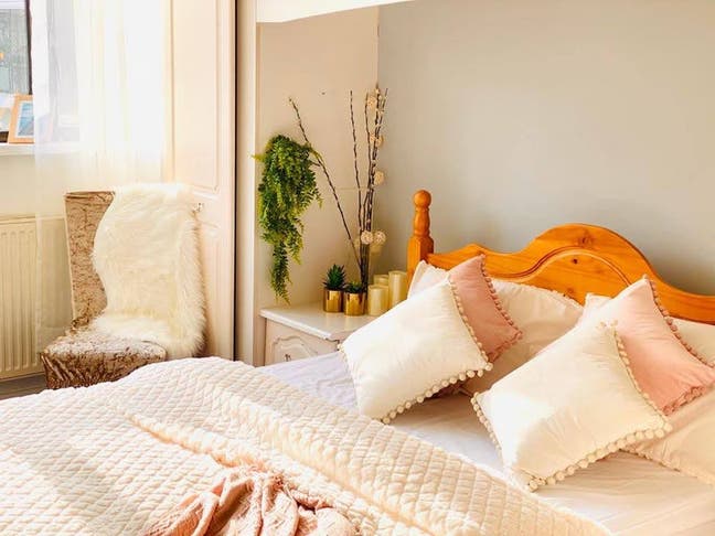 Spacious & Cosy Double Room in TW7 Main Photo