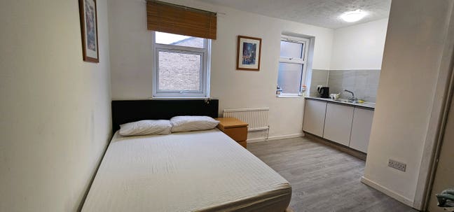 Ensuite Double Westfield-No Deposit Main Photo