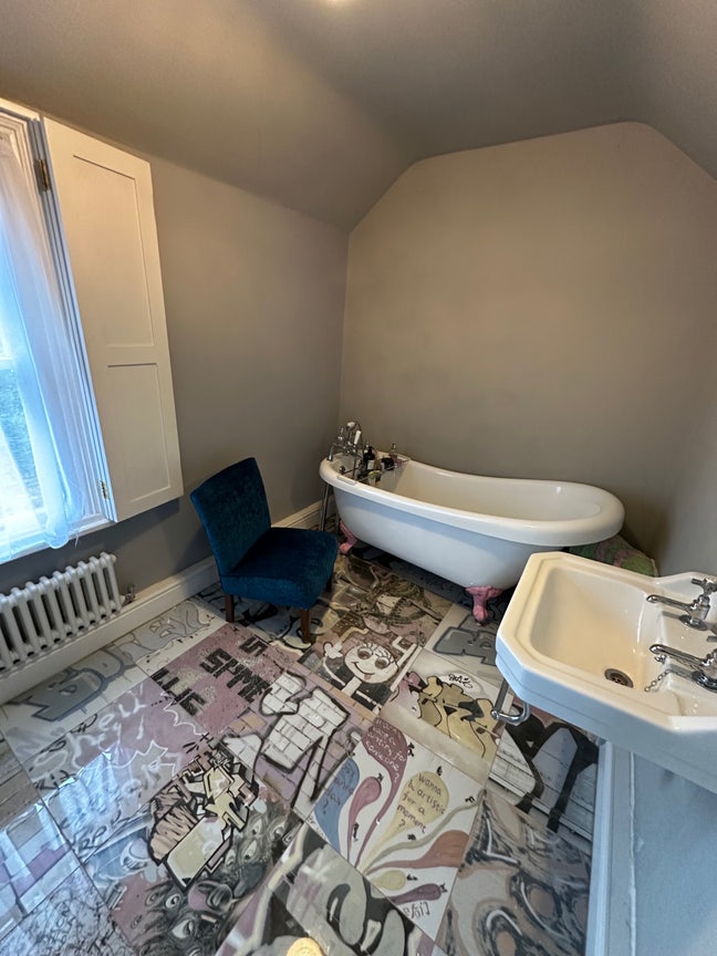 Beautiful double room with master onsuite bathroom Main Photo