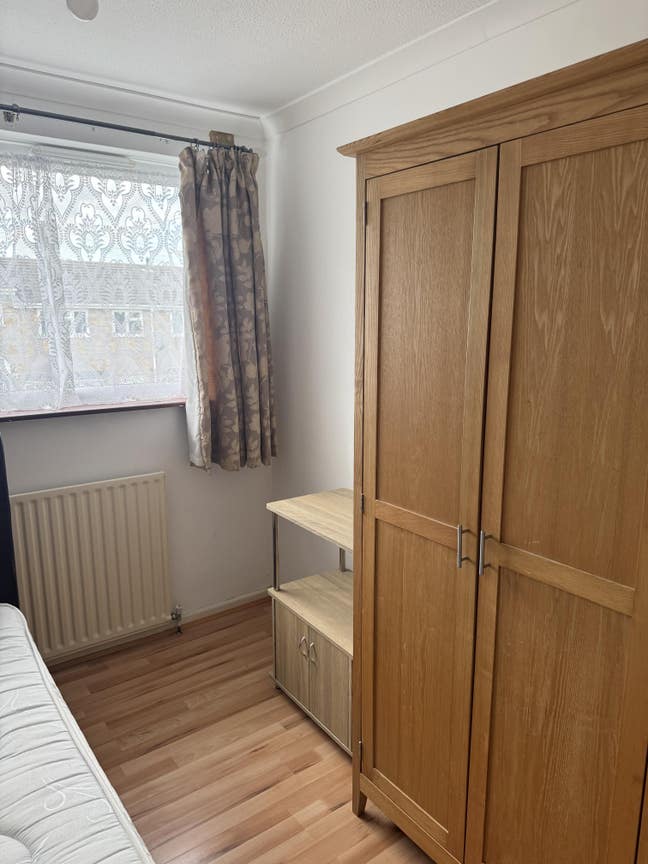 Double room to let. Is like from home to home  Main Photo