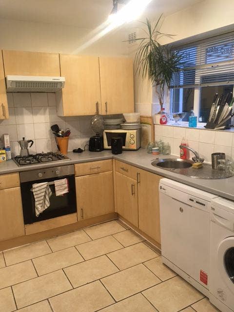 Kennington 2 Bedrooms Main Photo