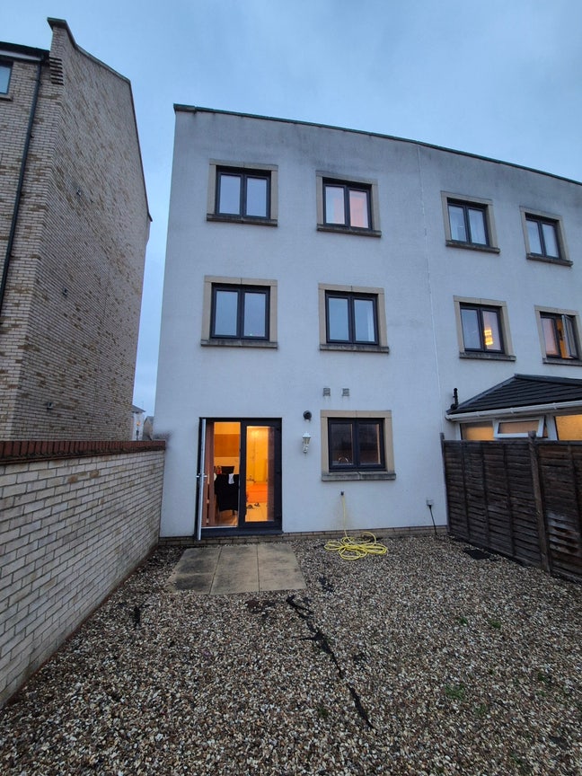 Cambridge CB4 area 2 spare double rooms From Jan Main Photo