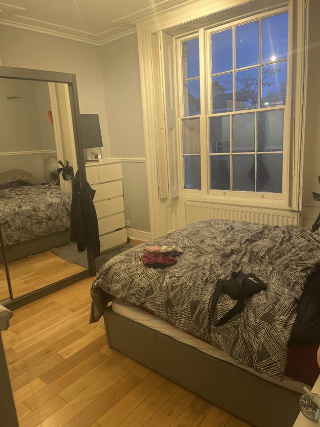 Spacious Double Room – Brixton Road | &pound;200 per wee Main Photo