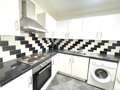 Amazing Double Room Close to Station Main Photo