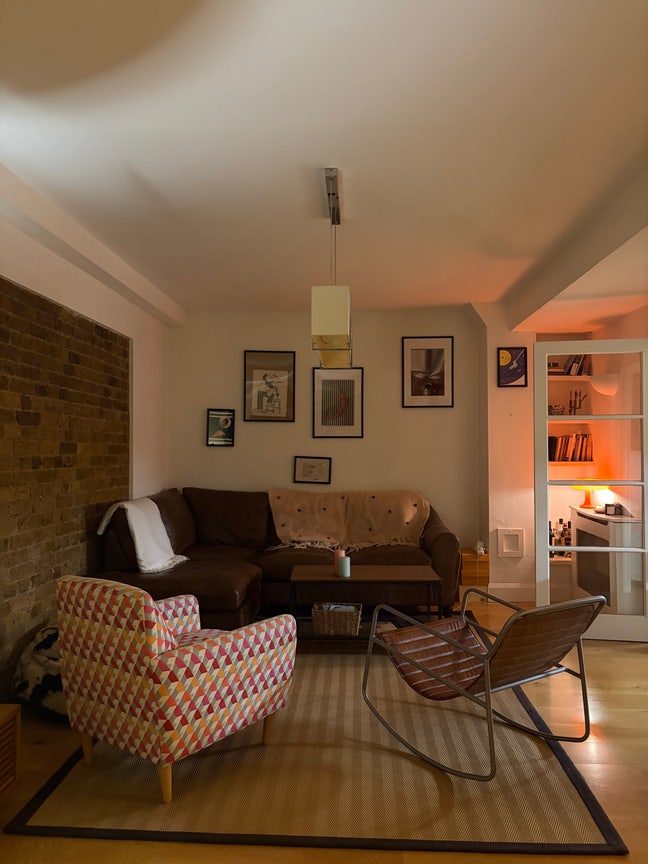 1-bed flat available for two weeks Main Photo