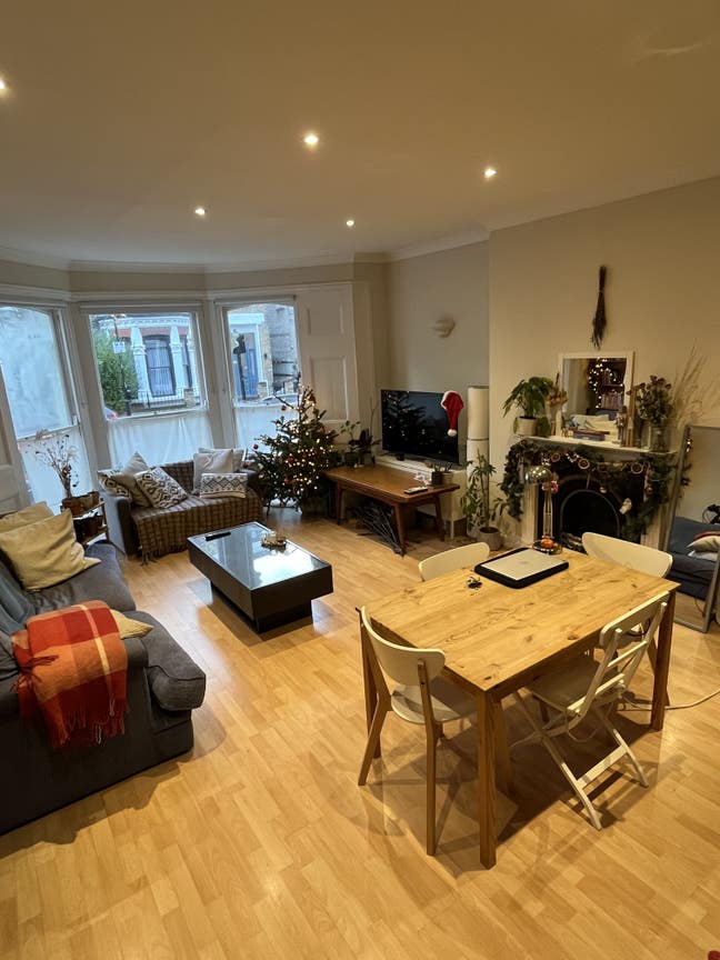 Double Room in Spacious Flat and Great Location! Main Photo