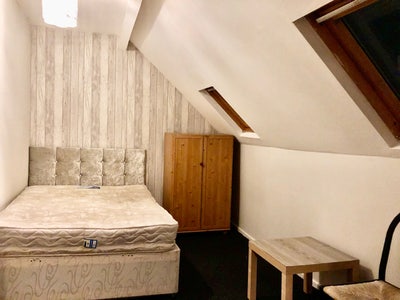 From &pound;299PCM. 5 Min Walk to Town. All Bills Inc. Main Photo