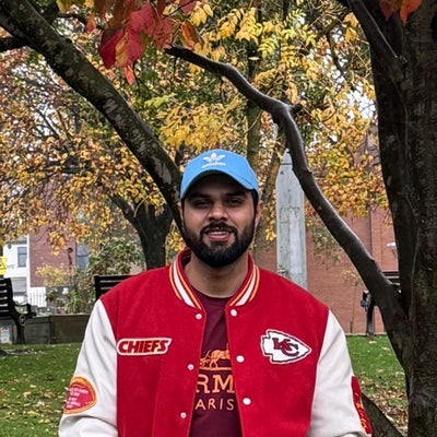 Professional Male seeks a single or double room Main Photo