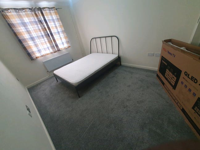 A lovely double room for rent Main Photo