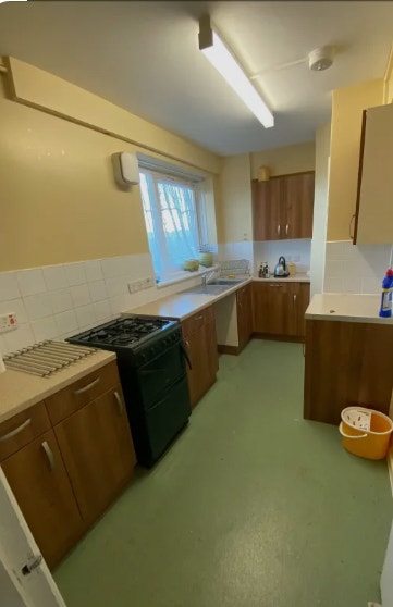 Large Double Room in Spacious 2-Bed Flat with Balc Main Photo