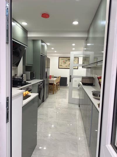 Brand new double bed room in central of Stratford  Main Photo