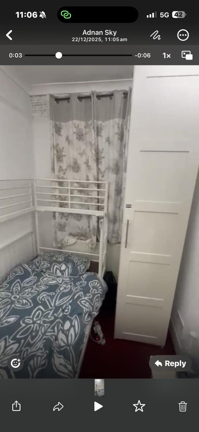 Box room available Main Photo