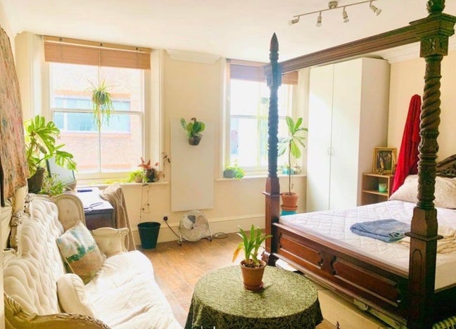 Big sunny en-suite near Bond street/oxford circus Main Photo