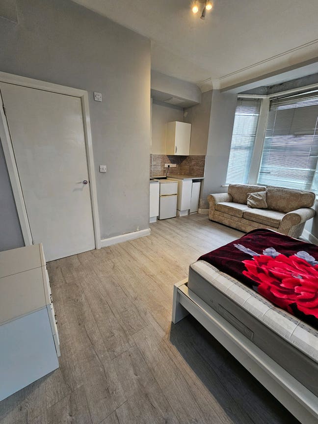 Best Rooms in Eastbourne 🔥 Main Photo