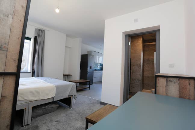 🌟 Modern Studio Ensuite Walsall -No Bills to Pay! Main Photo