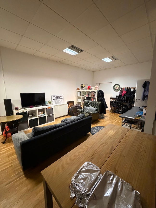 2 Bright and Big Rooms in Dalston  Main Photo