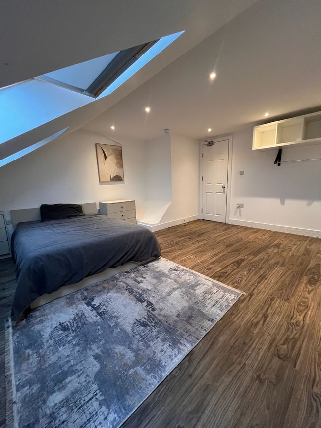 All Bills + Fast Commute • EN3 6HG 💡🚆 Main Photo