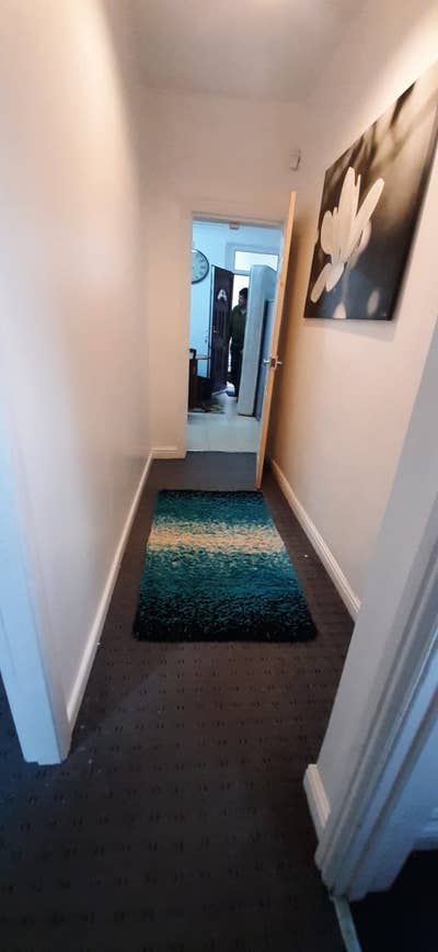 Live with 3 nice housemates Main Photo