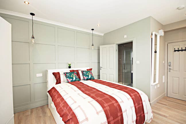 2 Rooms available in superb stylish house share Main Photo