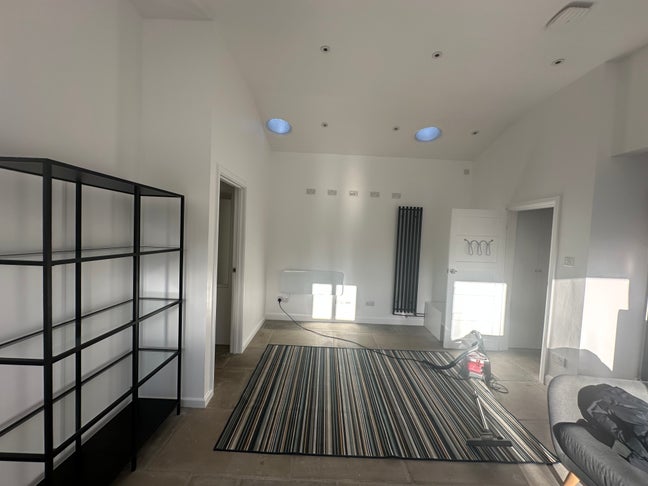 2 bedroom apartment to share in central Cranfield  Main Photo